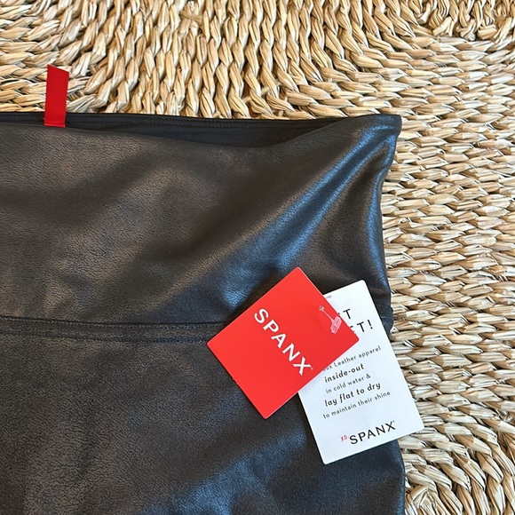 Women’s brand new faux leather spanx pants - Picture 2 of 4